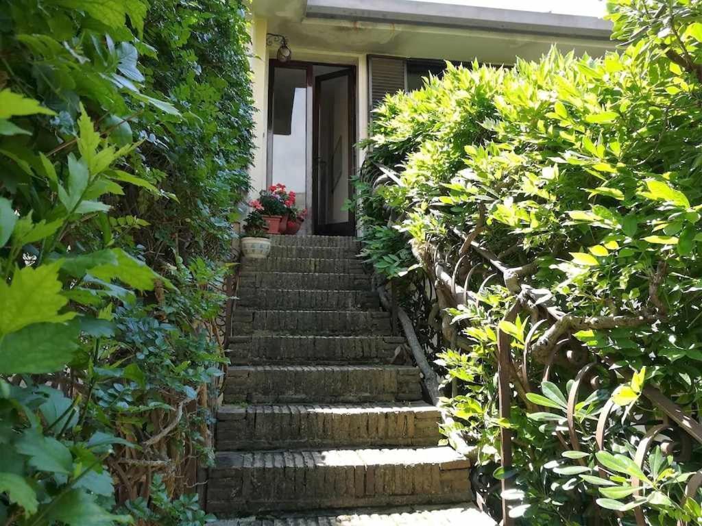 Casa Dinky Attico Con Terrazza Vista Mare Leilighet Formia Eksteriør bilde