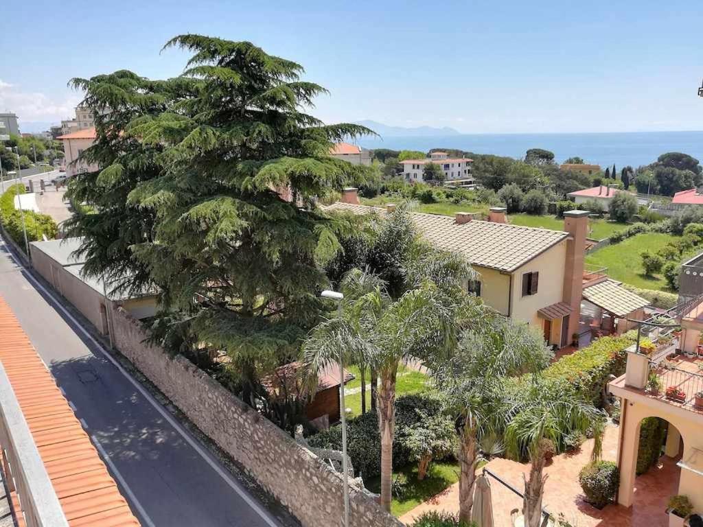 Casa Dinky Attico Con Terrazza Vista Mare Leilighet Formia Eksteriør bilde