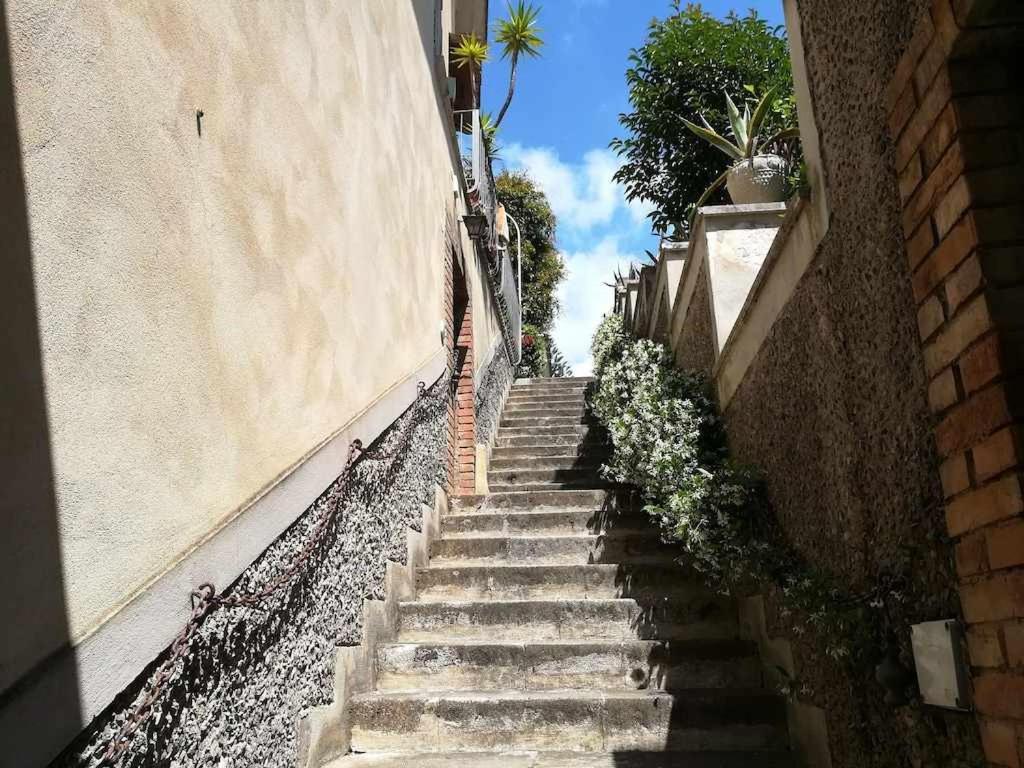 Casa Dinky Attico Con Terrazza Vista Mare Leilighet Formia Eksteriør bilde